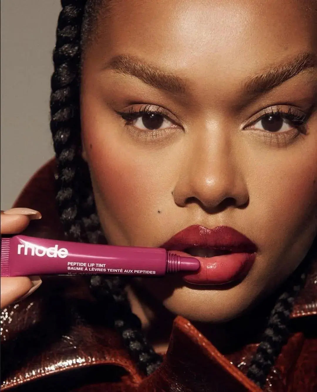 Bálsamo de labios, Rhode.