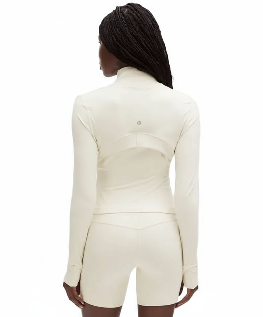 Chaqueta nude, Lululemon.