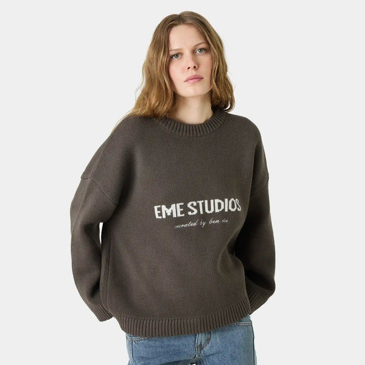 Polerón Eme Studio.