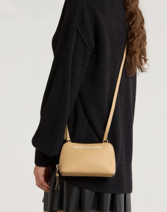 Crossbody mini beige, Marc Jacobs.