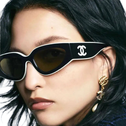 Lentes de sol Chanel.