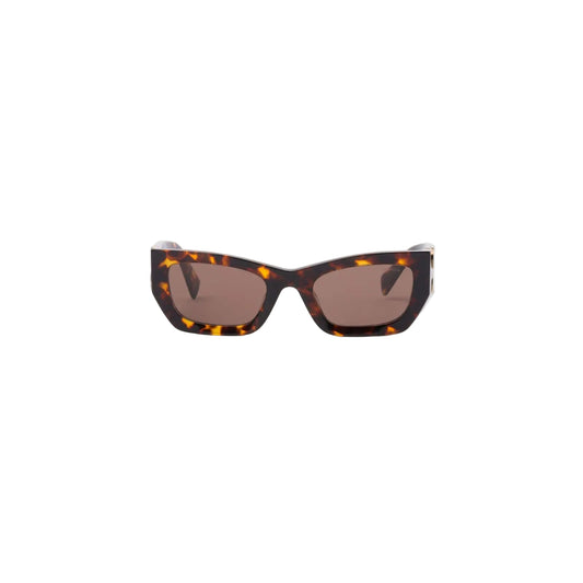 Lentes de sol Miu Miu marrón.