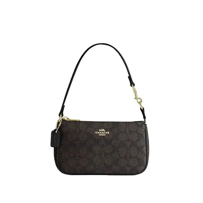 Nolita 19, Coach.