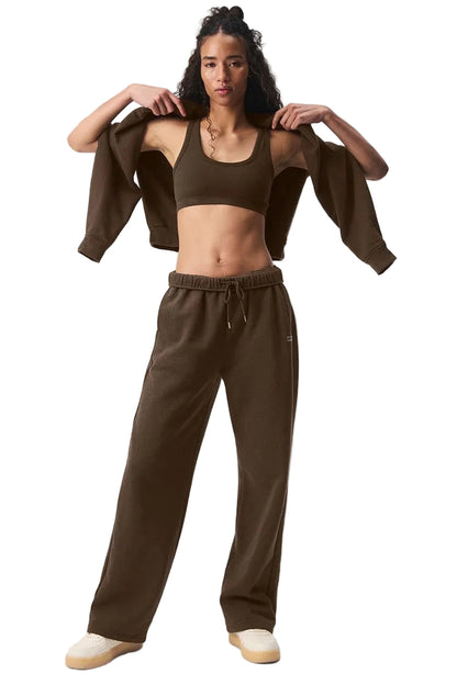 Alo yoga, Pantalón pierna recta.