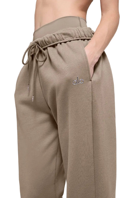 Alo yoga, Pantalón pierna recta.