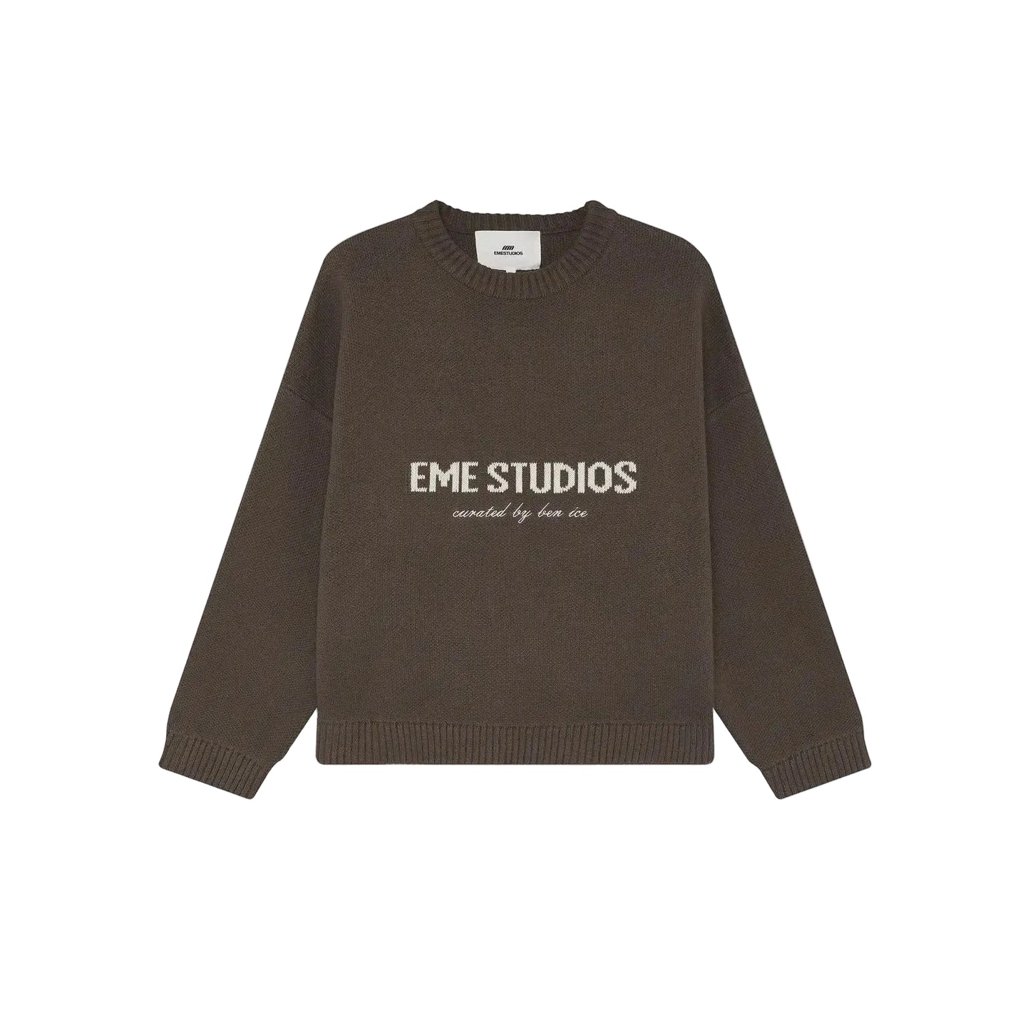 Polerón Eme Studio.