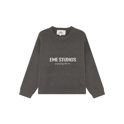 Polerón Eme Studio.